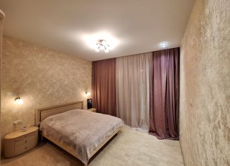 Продам 3-ком. квартиру, 80 м2, рабочий посёлок Краснообск, 7-й микрорайон, 1