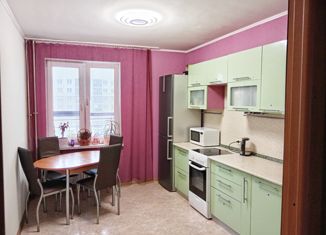 Продам 2-комнатную квартиру, 59.1 м2, Свердловская область, улица Вильгельма де Геннина, 37