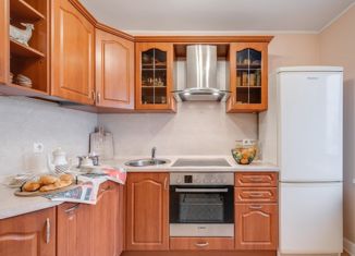 Продам трехкомнатную квартиру, 71 м2, Москва, улица Юных Ленинцев, 43/33, улица Юных Ленинцев