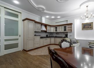 Продажа 3-ком. квартиры, 91.6 м2, Санкт-Петербург, Большая Конюшенная улица, 11Б, метро Невский проспект