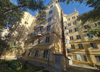 Продам трехкомнатную квартиру, 86 м2, Волгоград, Баррикадная улица, 19, Ворошиловский район