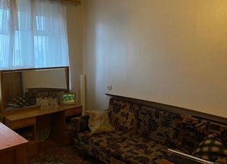 Продаю трехкомнатную квартиру, 76 м2, посёлок городского типа Усть-Донецкий, улица Строителей, 64А