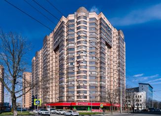 Продается 3-ком. квартира, 94 м2, Краснодар, Октябрьская улица, 181/2, ЖК Центральный