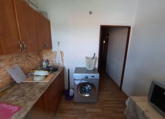 Продаю 2-комнатную квартиру, 43 м2, Нальчик, улица Мальбахова, 28Б, район Богданка