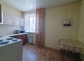 Сдается в аренду двухкомнатная квартира, 61 м2, Ульяновск, улица Кролюницкого, 15А