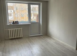 Продаю 2-комнатную квартиру, 46 м2, Самара, улица Мориса Тореза, 143, метро Спортивная