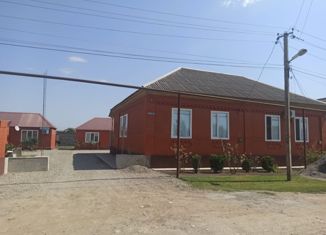 Продам дом, 250 м2, село Ачхой-Мартан, улица Нурадилова