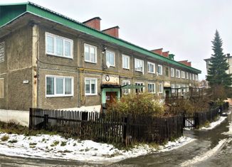 Продам двухкомнатную квартиру, 46.7 м2, Нязепетровск, улица Мира, 8