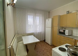 Продается трехкомнатная квартира, 64 м2, Саянск, Октябрьский микрорайон, 28