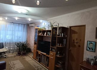 Продаю 3-комнатную квартиру, 62.5 м2, Оренбургская область, улица Горького, 119