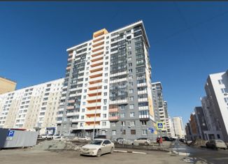 Продается трехкомнатная квартира, 92 м2, Челябинская область, улица Братьев Кашириных, 78А