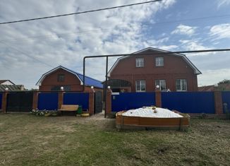 Продается дом, 193 м2, посёлок городского типа Смышляевка, Кирпичная улица