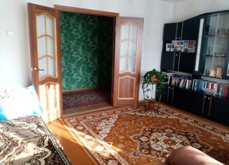 Продается двухкомнатная квартира, 51 м2, поселок городского типа Емельяново, улица 2-х Борцов, 37