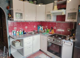 Продажа 2-ком. квартиры, 53 м2, Омск, улица Степанца, 14, Кировский округ