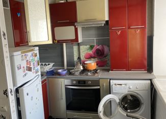 Продается 3-комнатная квартира, 60 м2, поселок городского типа Приютово, улица 50 лет ВЛКСМ, 11