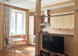 Продаю 3-ком. квартиру, 65 м2, Москва, Новолесной переулок, 5, Новолесной переулок