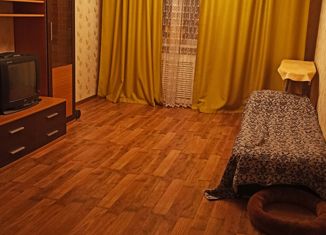 Продается 2-ком. квартира, 53 м2, Кингисепп, Большая Советская улица, 43