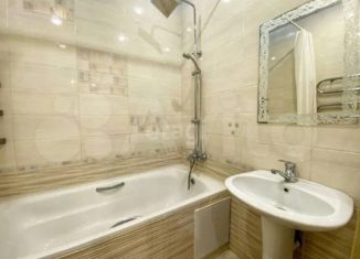 Продажа двухкомнатной квартиры, 60 м2, посёлок городского типа Медведево, Школьная улица, 15