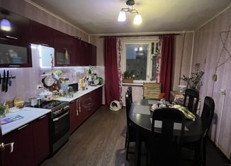 Продается 3-комнатная квартира, 79.5 м2, Санкт-Петербург, Шлиссельбургский проспект, 23, метро Рыбацкое