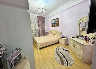 Продам 5-ком. квартиру, 206.9 м2, Грозный, бульвар Султана Дудаева, 26, 7-й микрорайон