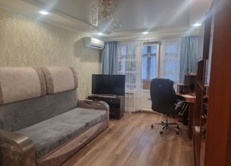 Продам 2-ком. квартиру, 45.7 м2, Казань, улица Воровского, 11, Ново-Савиновский район