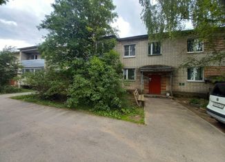 Продам 2-комнатную квартиру, 44.8 м2, деревня Куровицы, Огородная улица, 18А