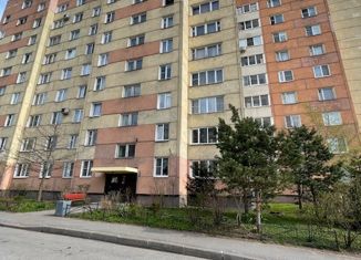Продаю однокомнатную квартиру, 41.6 м2, деревня Старая, Верхняя улица, 1к2