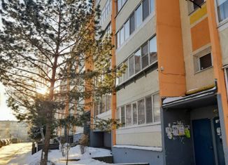Продам 3-ком. квартиру, 75.6 м2, Альметьевск, проспект Строителей, 8