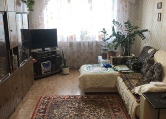 Продаю трехкомнатную квартиру, 65.5 м2, Нижнекамск, Южная улица, 4