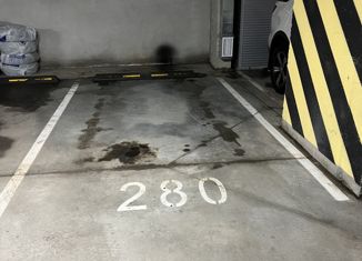 Продаю гараж, 13.8 м2, поселение Десёновское, 1-я Нововатутинская улица, 5