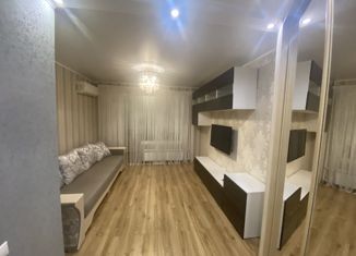 1-комнатная квартира в аренду, 39 м2, Новороссийск, улица Губернского, 32