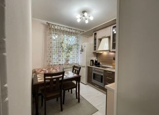 Продам 2-ком. квартиру, 50.2 м2, Москва, улица Плещеева, 18, улица Плещеева