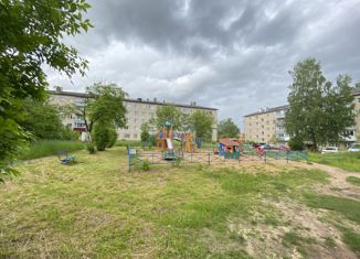 Продаю 2-ком. квартиру, 45 м2, Кимры, улица 60 лет Октября, 16