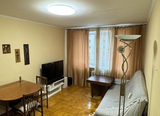 Продаю 2-комнатную квартиру, 45 м2, Пермь, Петропавловская улица, 103
