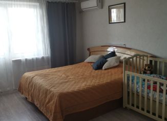 Продам 1-ком. квартиру, 47.3 м2, поселок городского типа Афипский, улица 50 лет Октября, 98