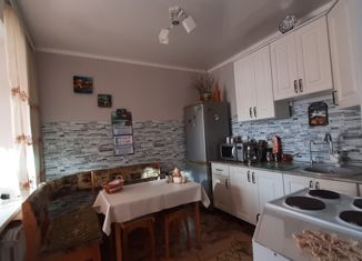 Продам 2-комнатную квартиру, 60.4 м2, село Пригородный, Покровское шоссе, 5-й километр, 1