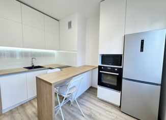 Продажа 2-ком. квартиры, 48 м2, Свердловская область, улица Академика Парина, 38