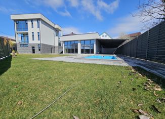 Продаю дом, 250 м2, посёлок городского типа Дагомыс, Ленинградская улица, 47А