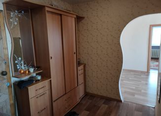 Продается четырехкомнатная квартира, 58.1 м2, Татарск, Кирпичная улица, 1