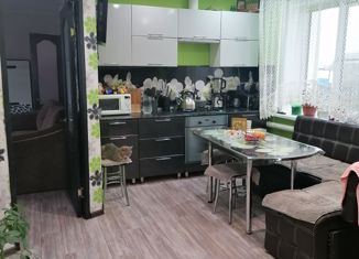 Продам 4-ком. квартиру, 71 м2, рабочий посёлок Шаранга, улица Дружбы, 37