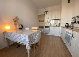 Продам 2-ком. квартиру, 51.7 м2, Мурино, Петровский бульвар, 11к1, ЖК Гринландия