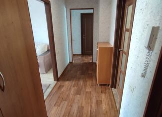 Продаю 3-комнатную квартиру, 64 м2, Челябинская область, улица Жукова, 19