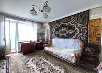 Продаю 2-комнатную квартиру, 47.6 м2, Нижнекамск, улица Спортивная, 19