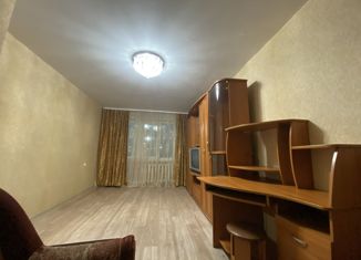 Продаю 1-ком. квартиру, 34 м2, Талица, улица Луначарского, 8с1