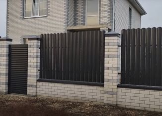 Продается дом, 200 м2, посёлок Лазурный