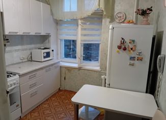 Продаю 2-комнатную квартиру, 54.2 м2, Салават, улица Дзержинского, 2