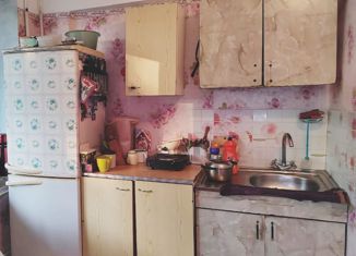 Продается 2-ком. квартира, 42 м2, Белогорск, Южная улица, 25
