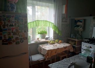 Продажа трехкомнатной квартиры, 59 м2, Богданович, Октябрьская улица, 1