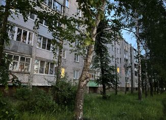 Продается двухкомнатная квартира, 52 м2, посёлок городского типа Ставрово, Комсомольская улица, 16