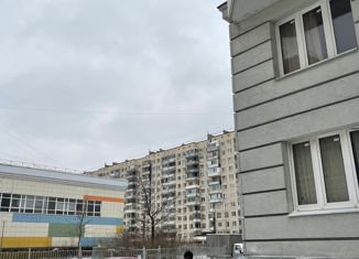 Продаю двухкомнатную квартиру, 62.3 м2, Санкт-Петербург, улица Осипенко, 4к1, улица Осипенко